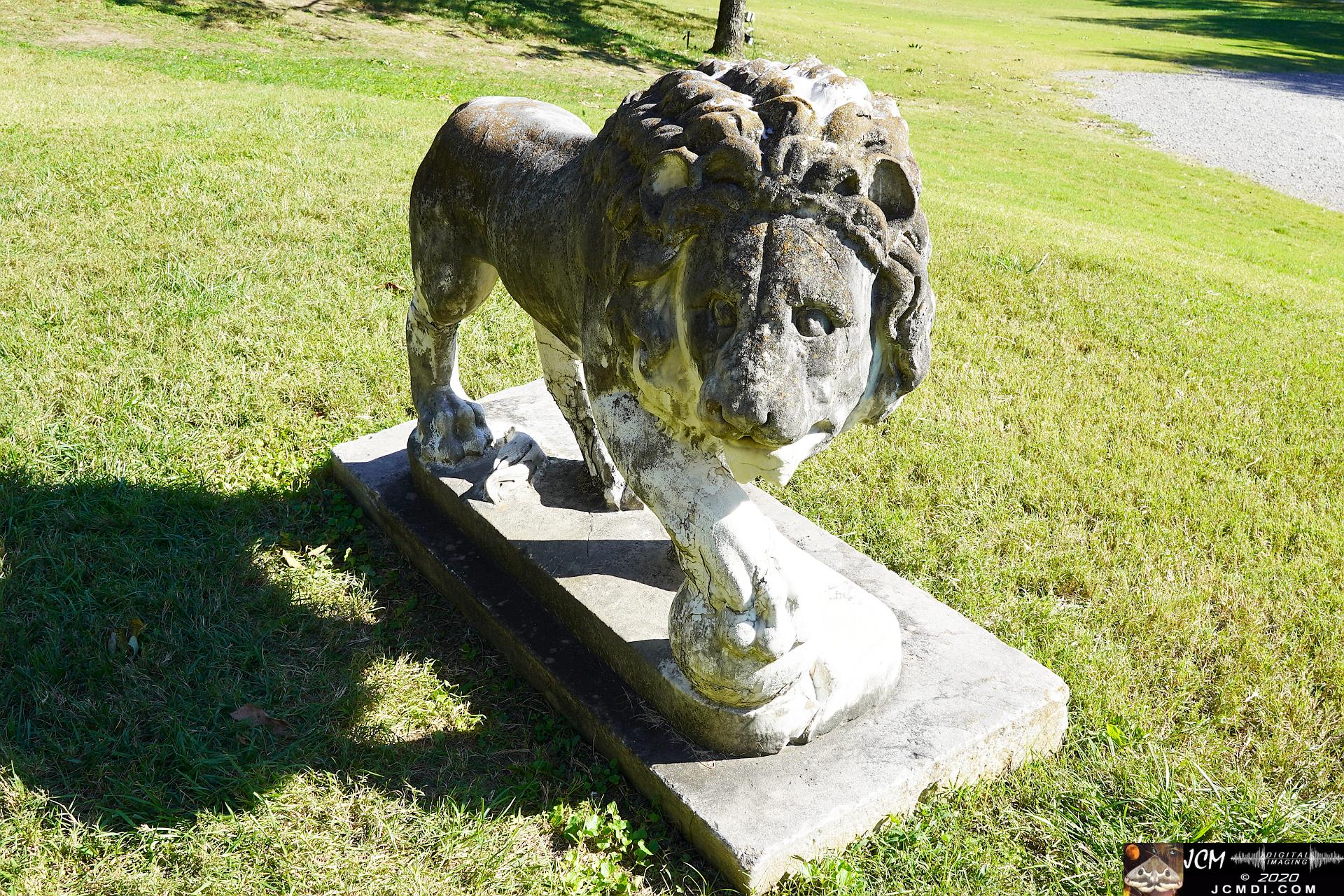 20200930 CheekWood Chihuly - Scarlet and Yellow Icicle Tower lion guard